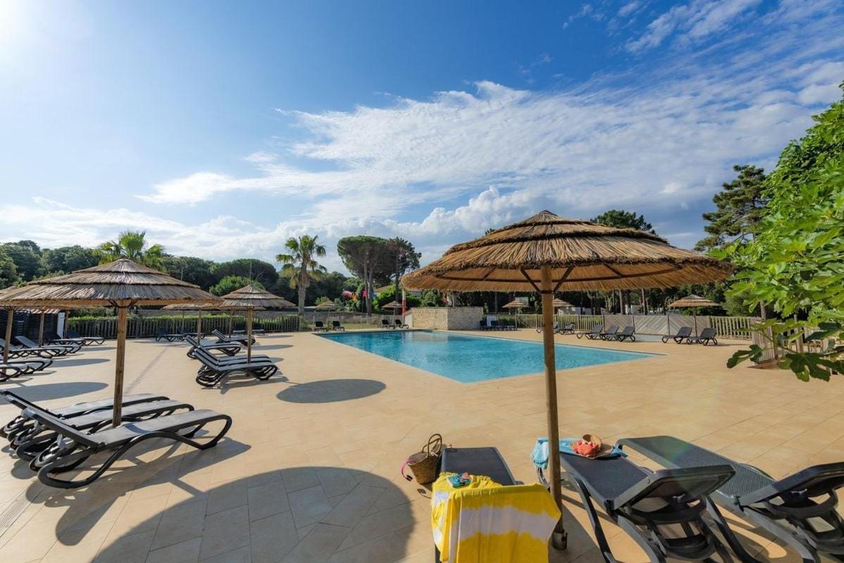 Camping Campo Di Liccia Bonifacio  Eksteriør billede